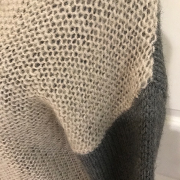 Others Follow loose knit tan &gray cardigan small - Picture 5 of 8